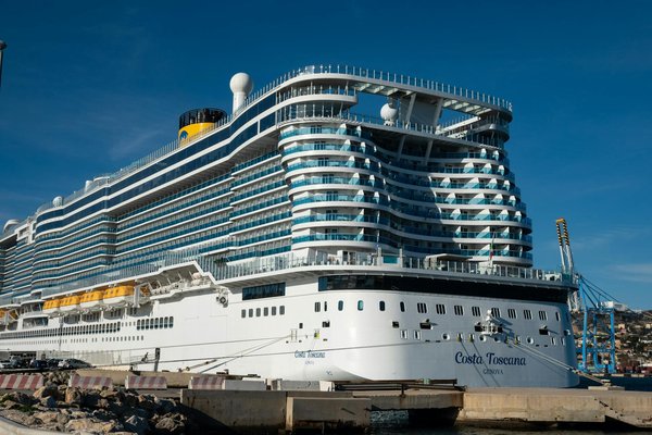 Comment utiliser les comparateurs de vol pour trouver un billet d'avion moins cher